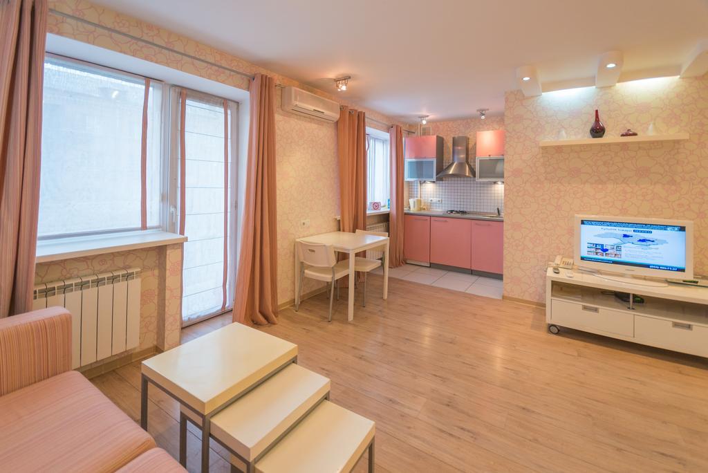 Partner Guest House Shota Rustaveli Киев Экстерьер фото