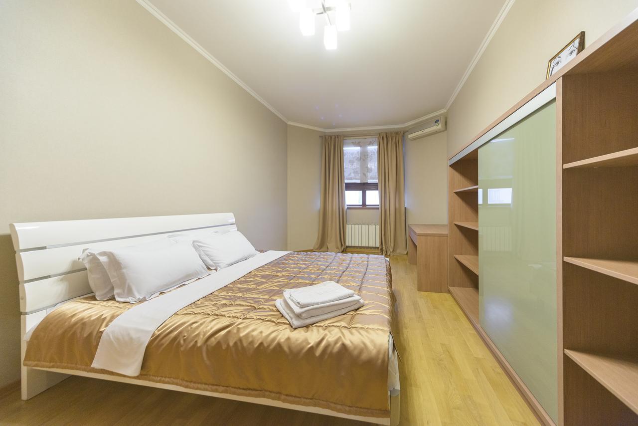 Partner Guest House Shota Rustaveli Киев Экстерьер фото