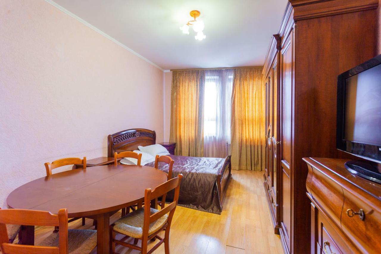 Partner Guest House Shota Rustaveli Киев Экстерьер фото